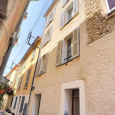 Le Safranier Emy Apartment